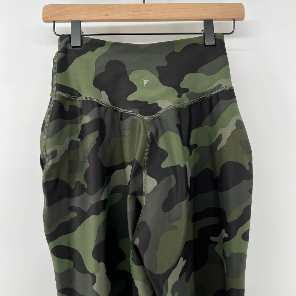 Old Navy Active Women S High Waisted PowerSoft Pocket Joggers Green Camo Stretch - Image 4