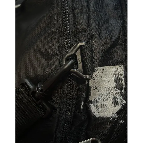 NIKE Unisex Logo Duffle Travel‎ Shoulder Tote Gym Bag Storage Bag Sz Medium - Image 7