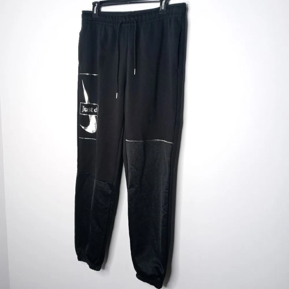 Nike black joggers size medium - Image 2
