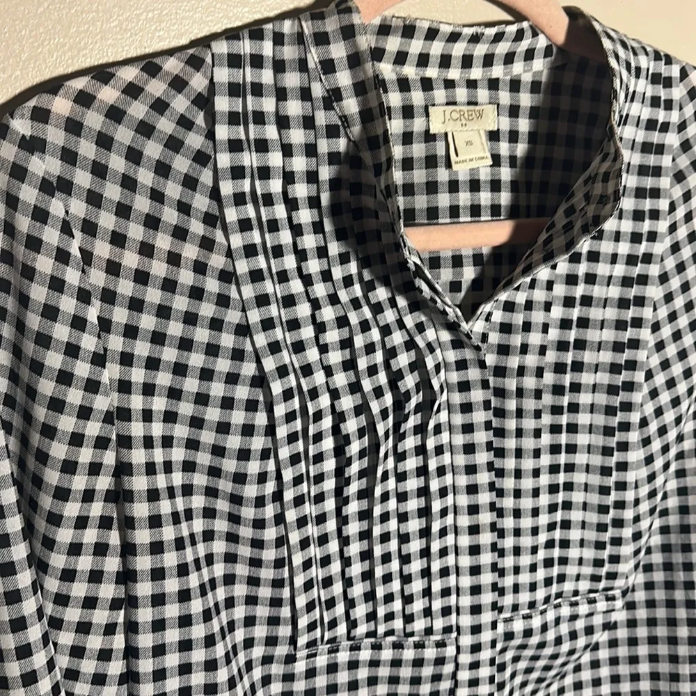 J Crew Black White Plaid Button Down Career Top | XS‎ - Image 2