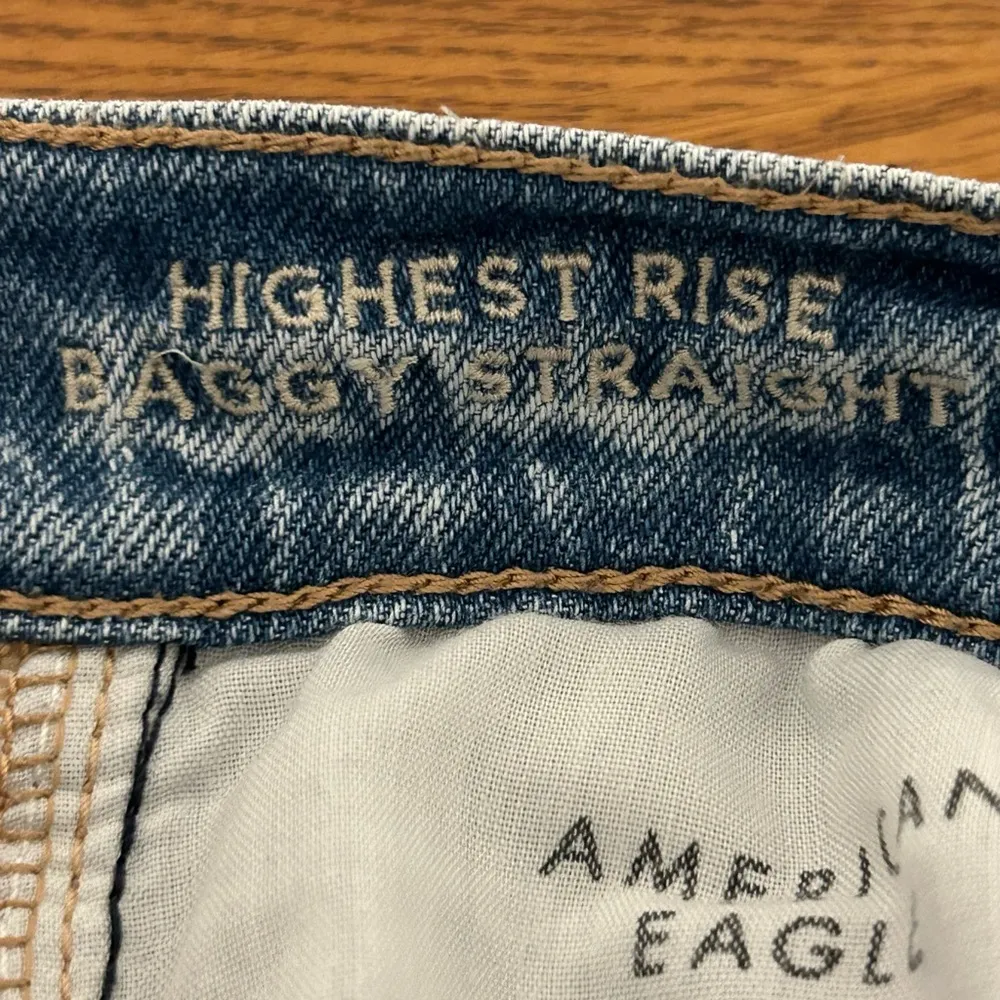 American Eagle SHORT Strigid Highest Rise Baggy Straight Jeans Blue 000 … - Image 9