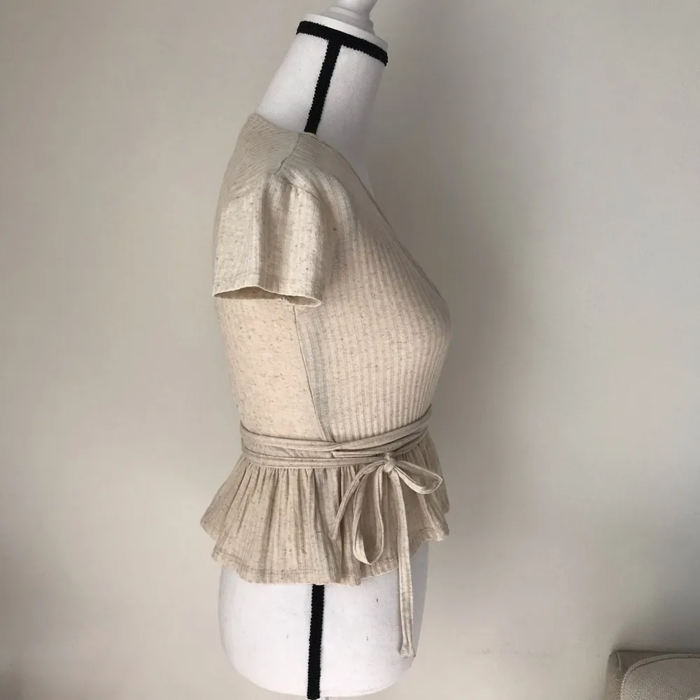 UO Meant To Be Plunging Tie-Front Top - Image 7