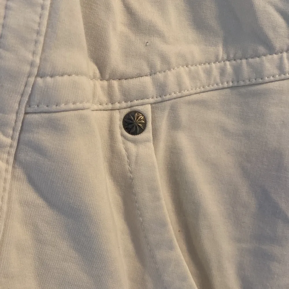 Athleta  White Jacket - Image 3