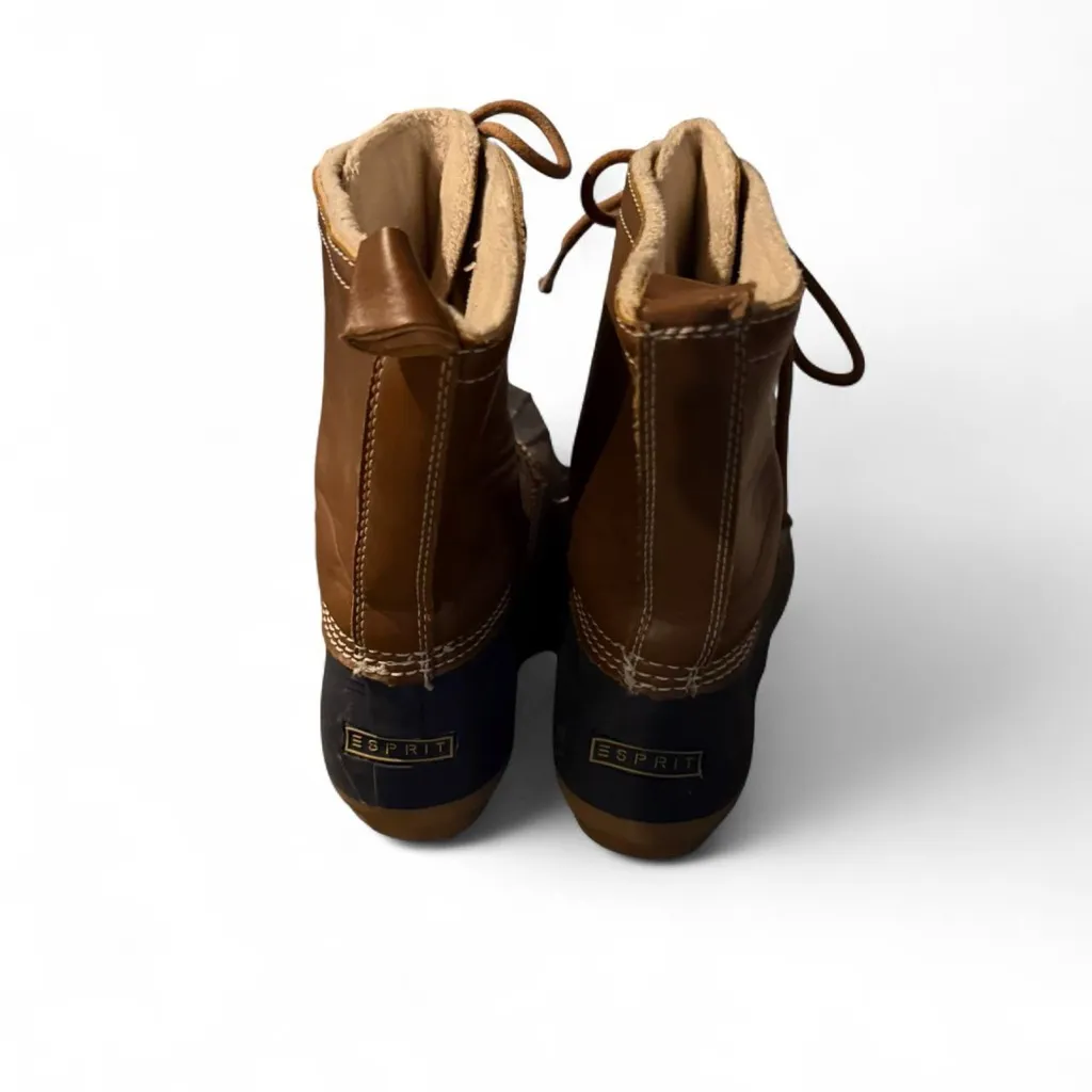 Brown and navy ESpirit duck boots. - Image 5