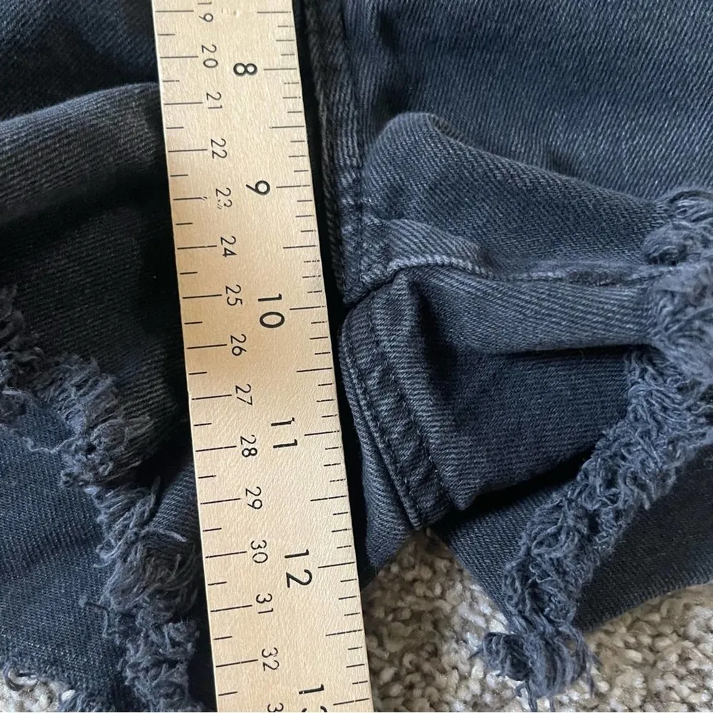 AEO Super Destroyed Black High Rise Mom Distressed Denim jean shorts - Image 6