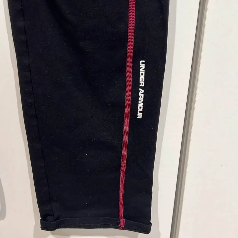Under Armour all season‎ her pants . Size M - Image 4