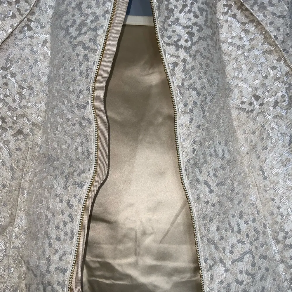 Belle Badgley Mischka Gold Cap Sleeve Crop Top Exposed Gold Zipper Back Size 8 - Image 11