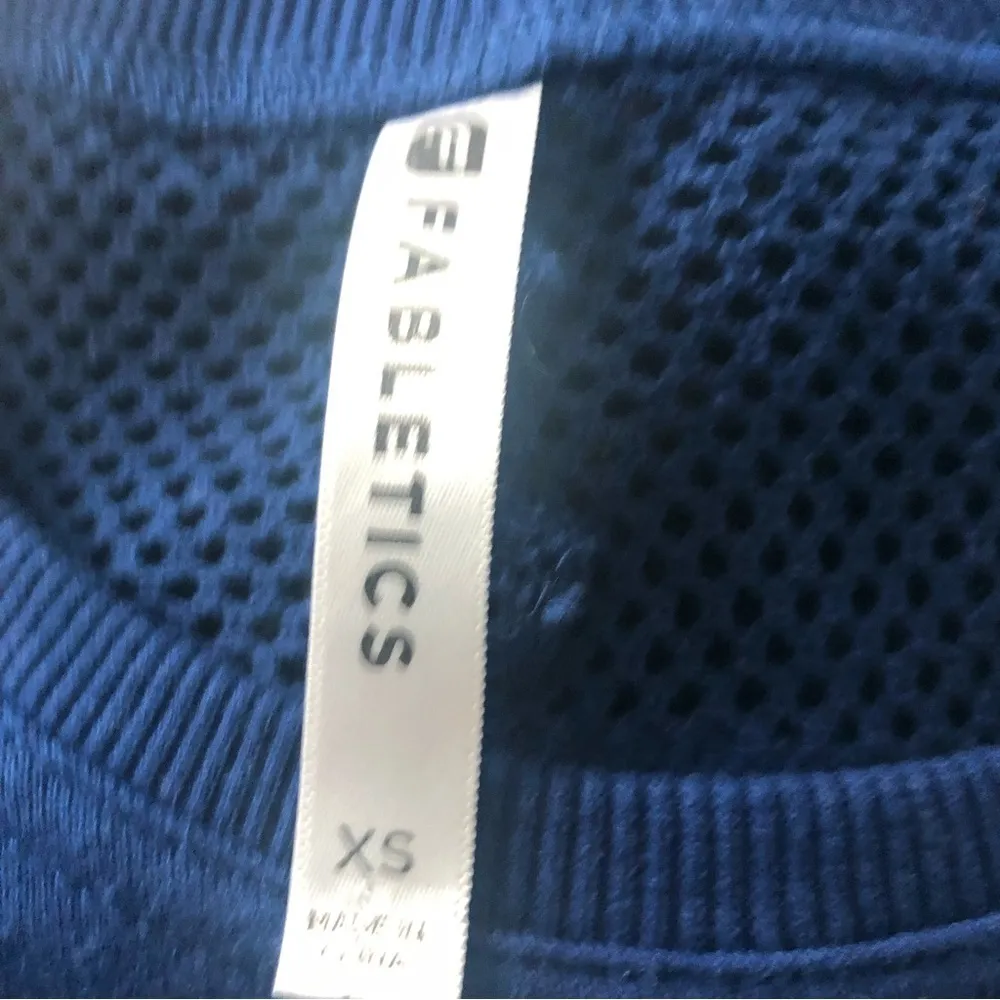 Fabletics Crewneck Sweatshirt Mesh Sides Back Pouch Pocket Sz. XS Blue - Image 6