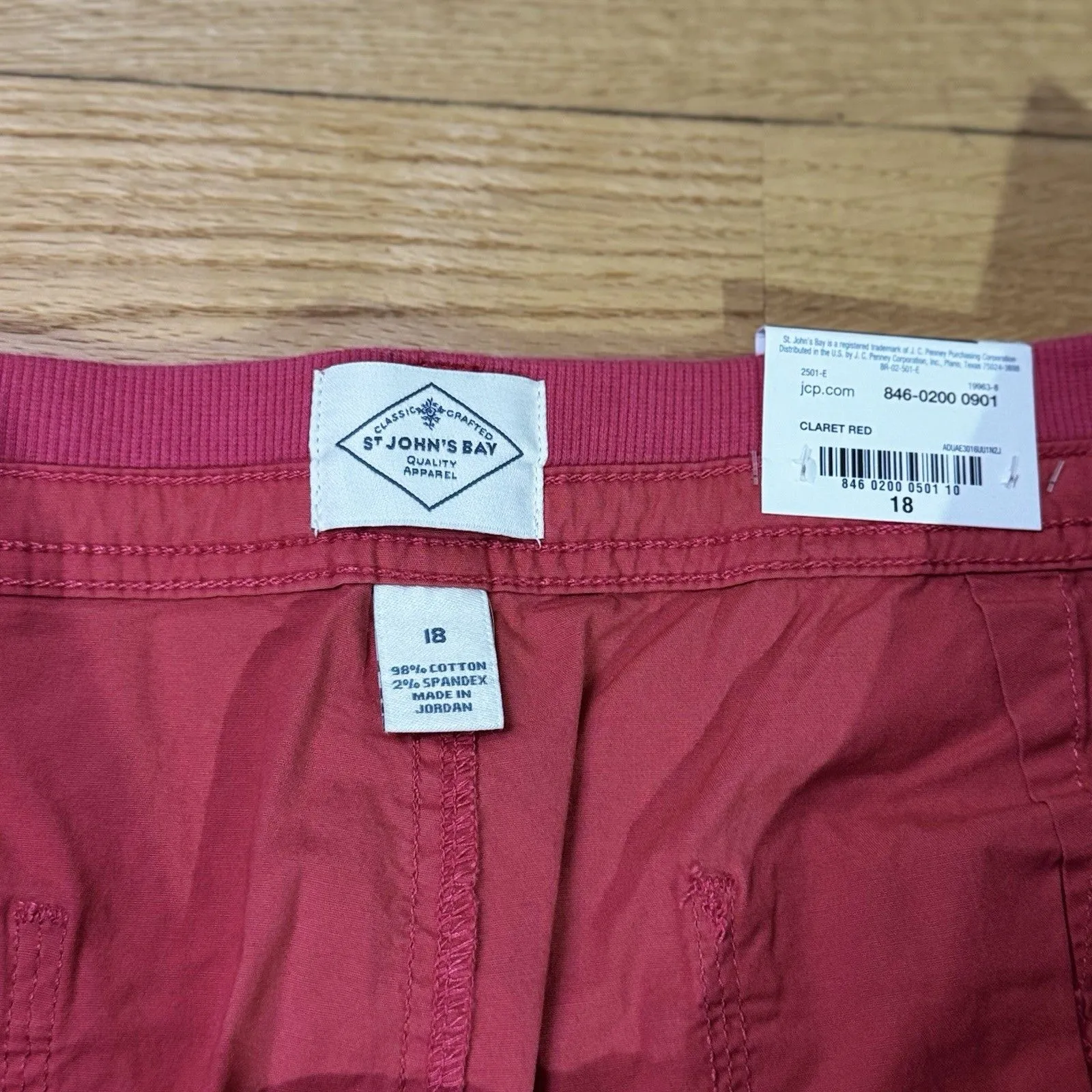 St John’s Bay Women’s Mid-Rise 11” Bermuda Short Claret Red Pink Size 18 NWT - Image 6