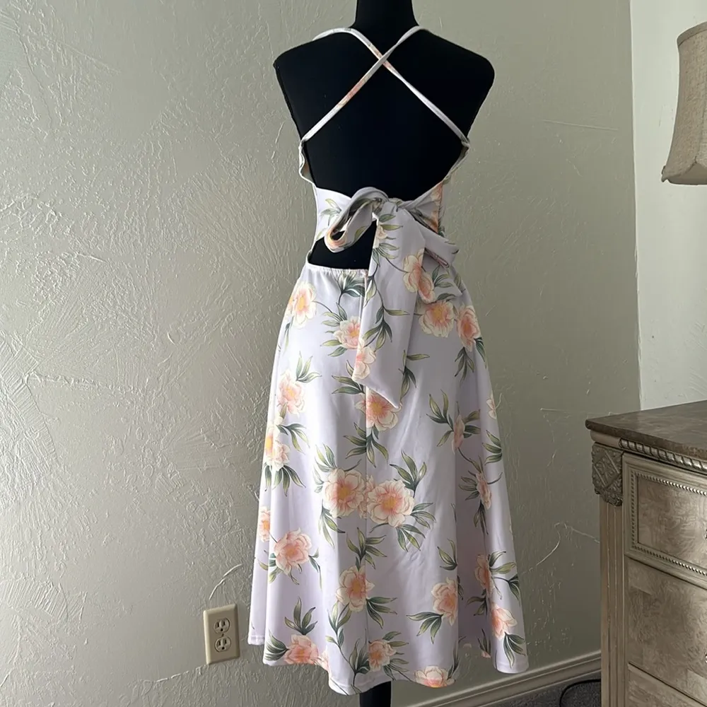 Boohoo floral Thea sweetheart criss cross open tie back midi ruffle flowy dress - Image 8