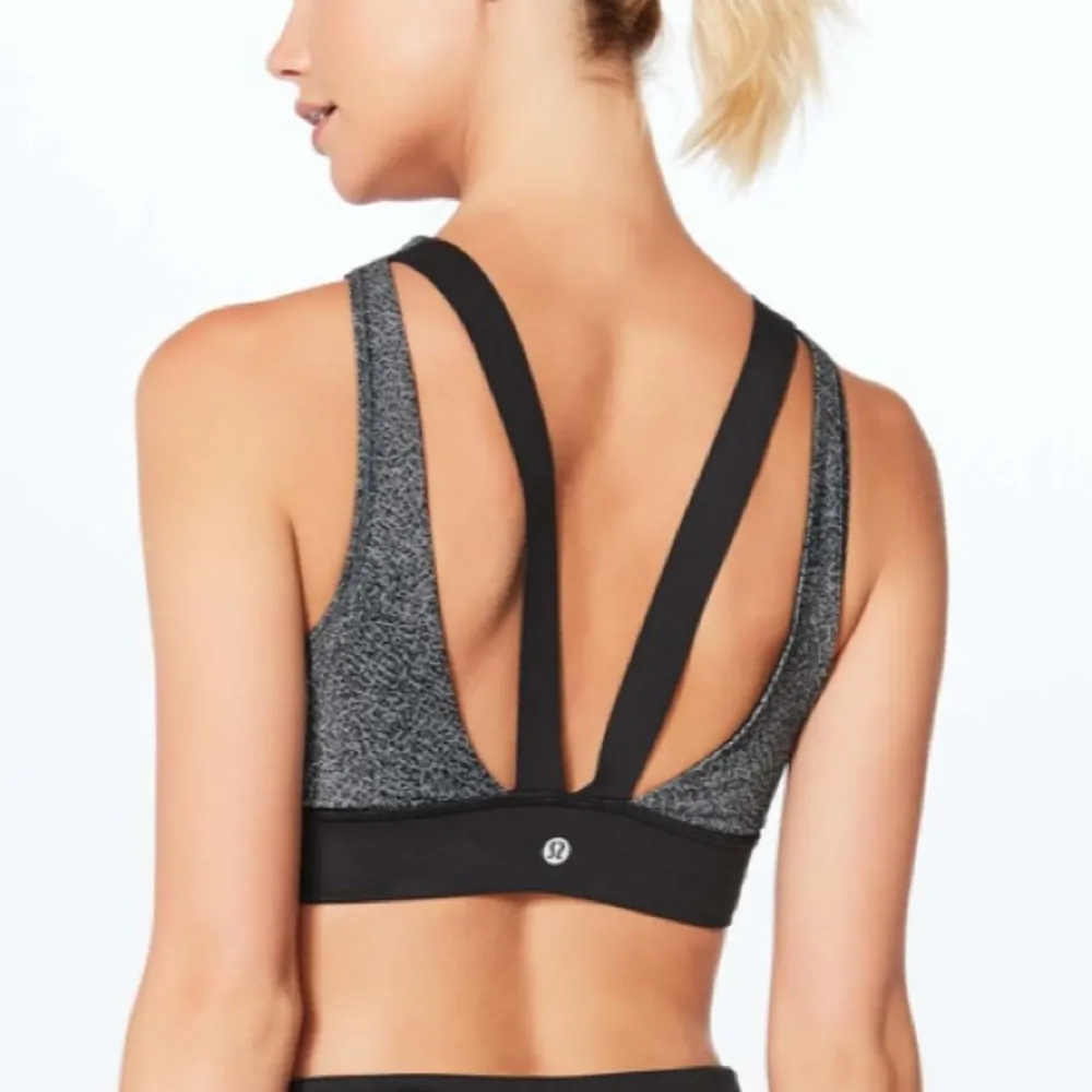 Lululemon 8 Run The Day Bra in Fractal Dark Starlight Black / Black - Image 4