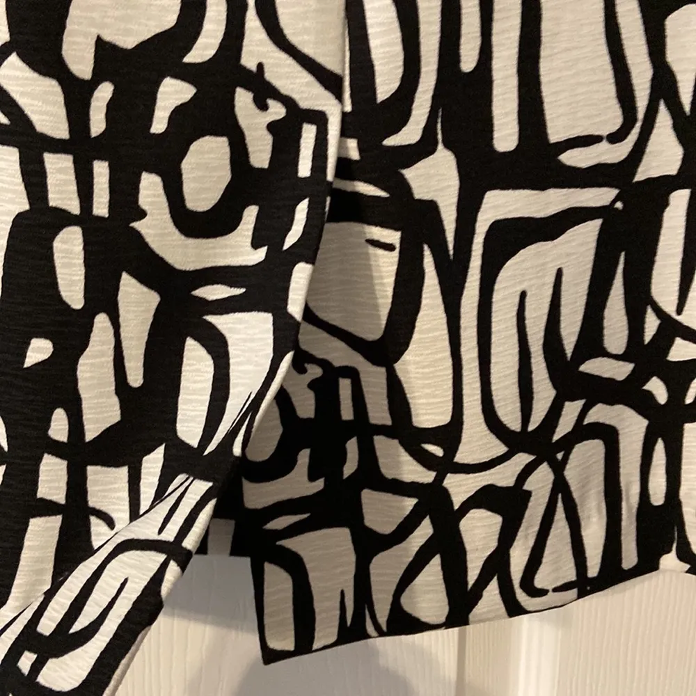 Kasper women skirt brand new black and white its about 25” long - Image 6