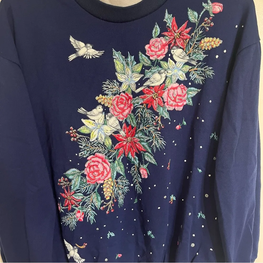 Vintage Nutcracker Brand Christmas Wreath Peace Dove Crewneck Size Medium Blue - Image 2
