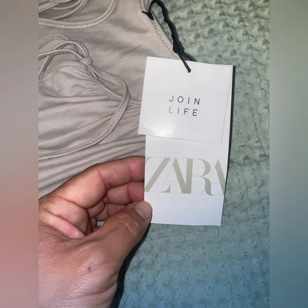 NWT Small Zara midi v-neck laces dress Sleeveless Cream Dress with Ruffle Hem - Image 12