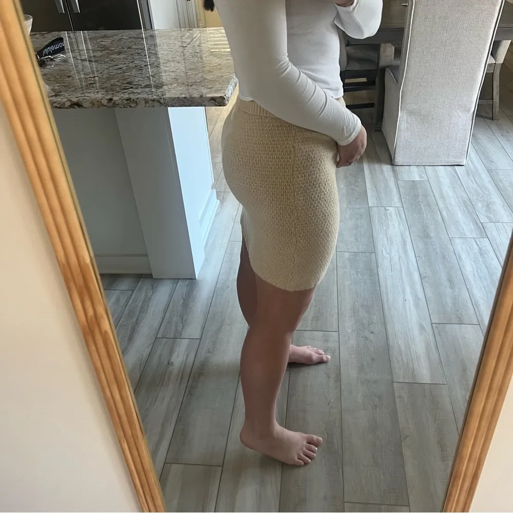 Free People  tan knit skirt - Image 3