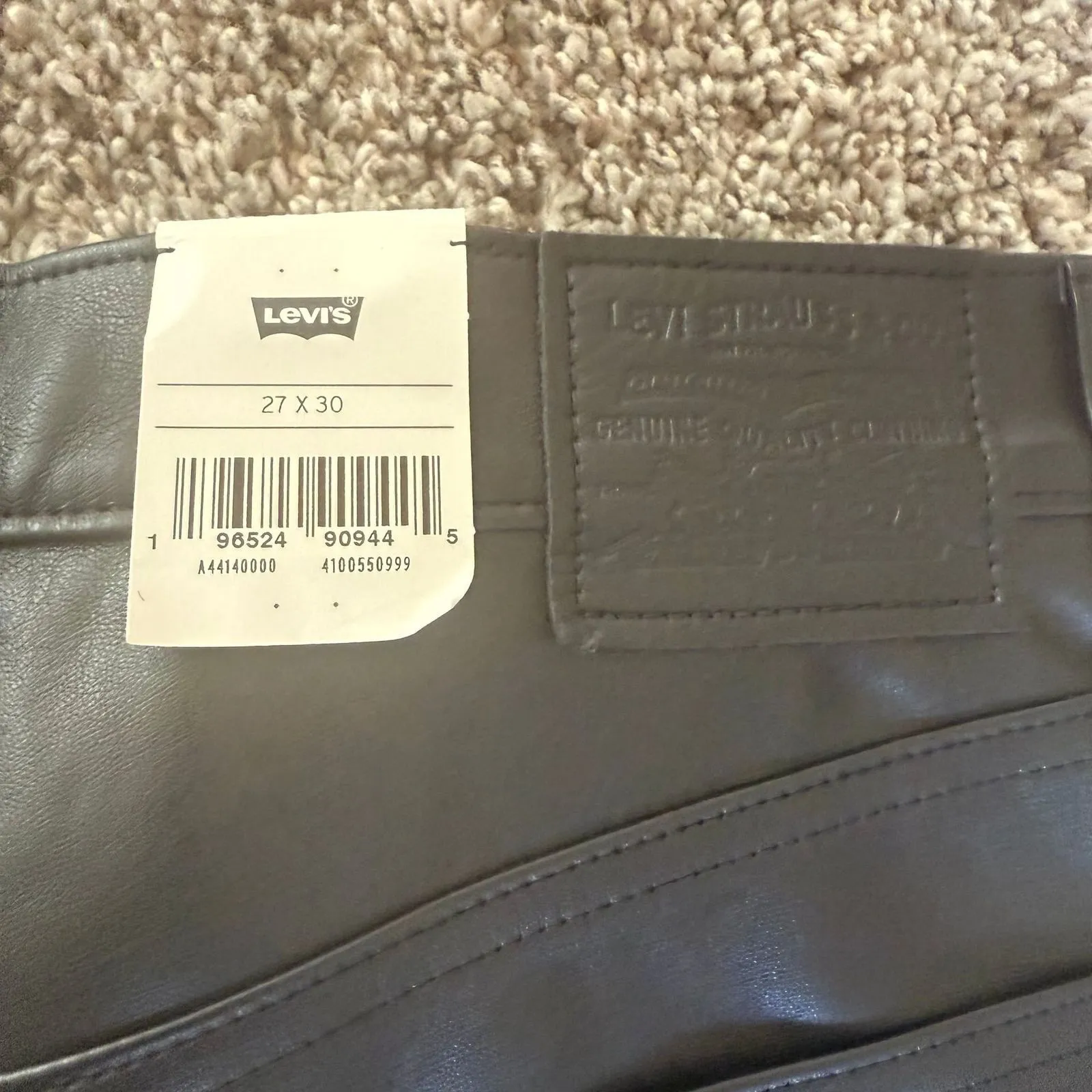 NWT Levi's Women's‎ Faux Leather Baggy Dad Pants, Slippery Slope, Black 27 * 30 - Image 13