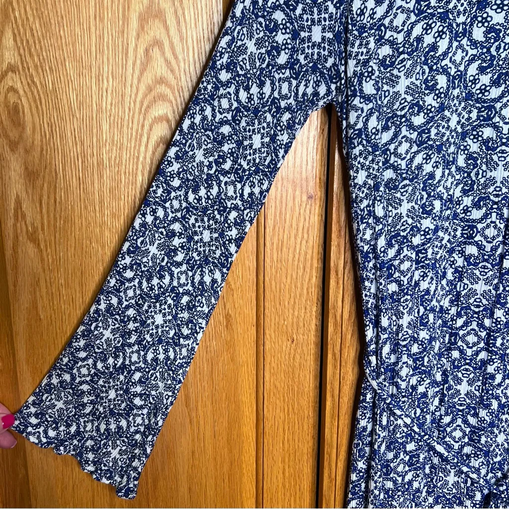 Lulus Mandala Daydream Blue Print V-Neck Long Sleeve Flowy Maxi Dress Size Small - Image 13