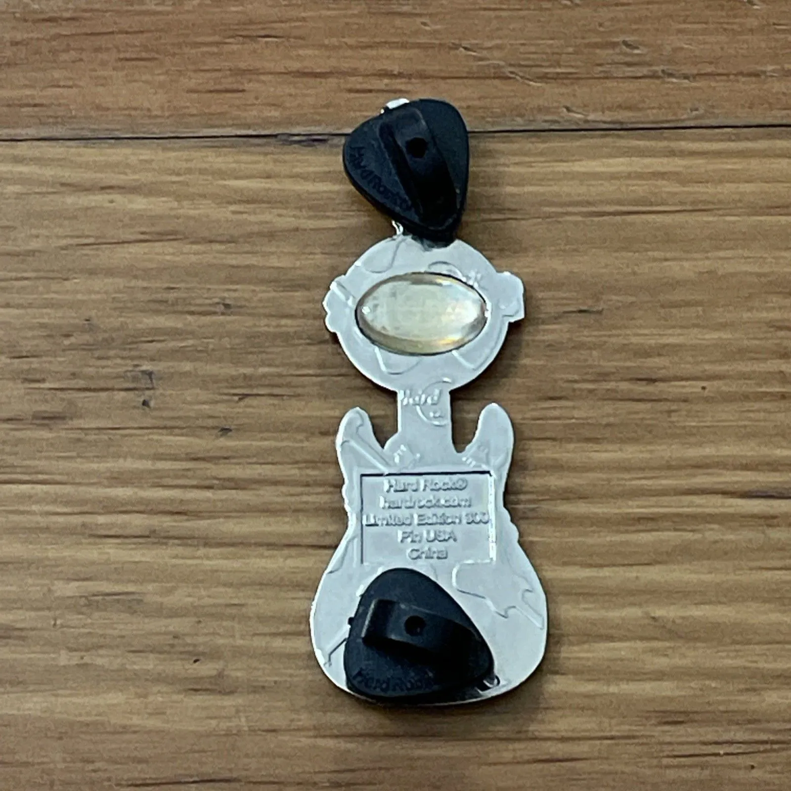 Hard Rock Cafe Biloxi 2010 Guitar Pin Limited Edition 300 Collectible Music - Image 5