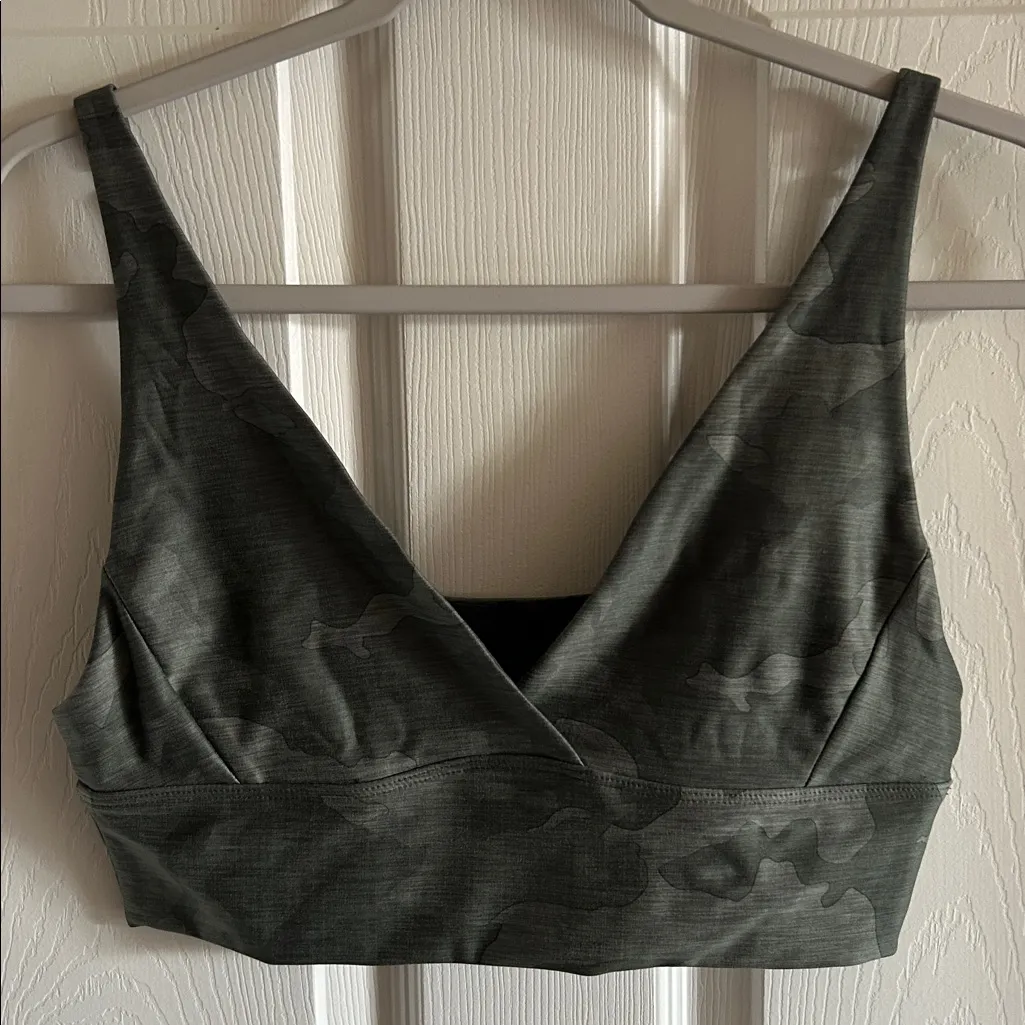 PrAna Layna Sage Camoflauge Adjustable Straps Sports Bra Size Small - Image 8