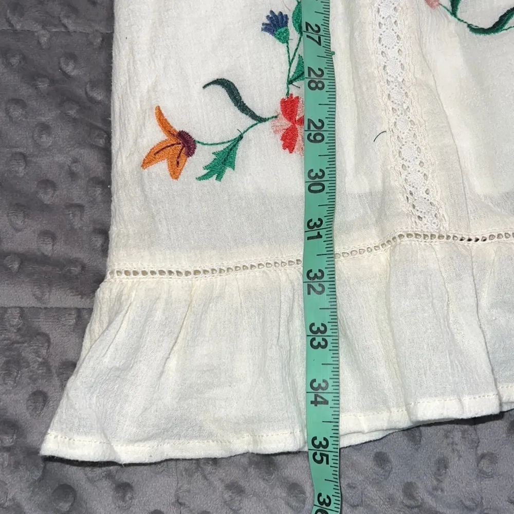 ODDY medium womens shift dress short embroidered floral design short sleeve FLAW White - Image 9