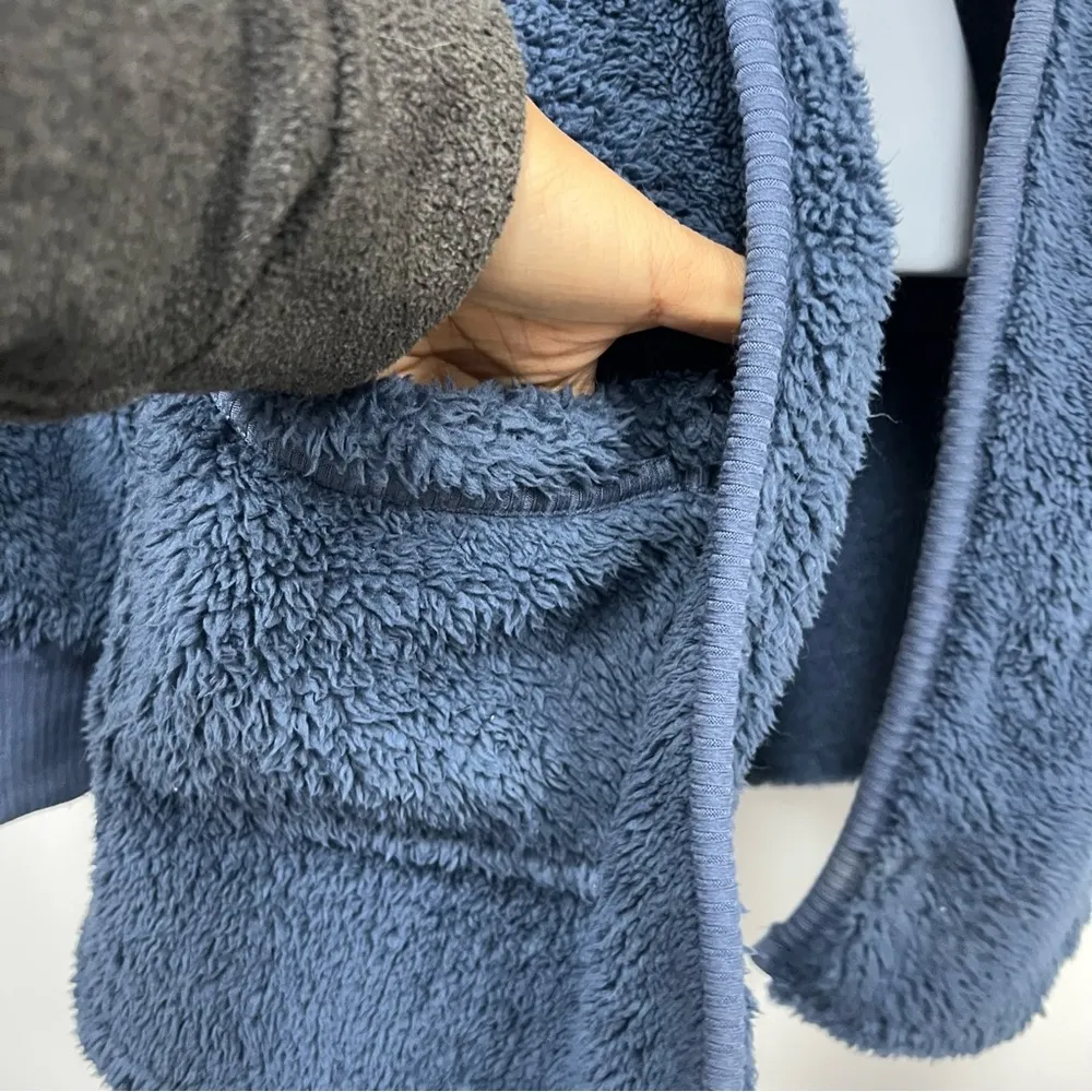 Koolaburra by Ugg Plush hooded Cardigan Size S Blue Oversized Open Front Pockets - Image 3