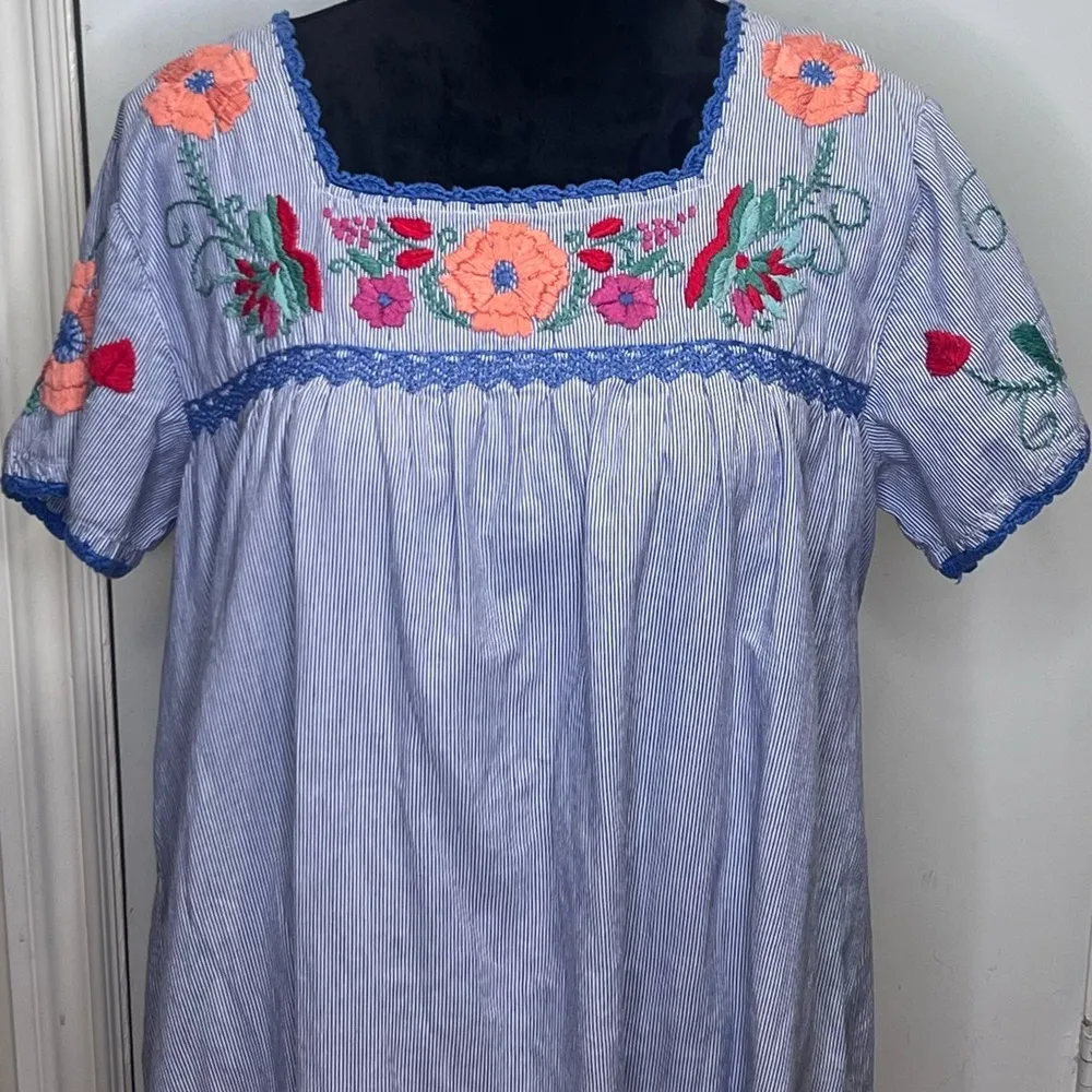 Roller Rabbit Blue & White Stripe Floral Embroidered Crochet Shift Dress Sz L/XL - Image 2