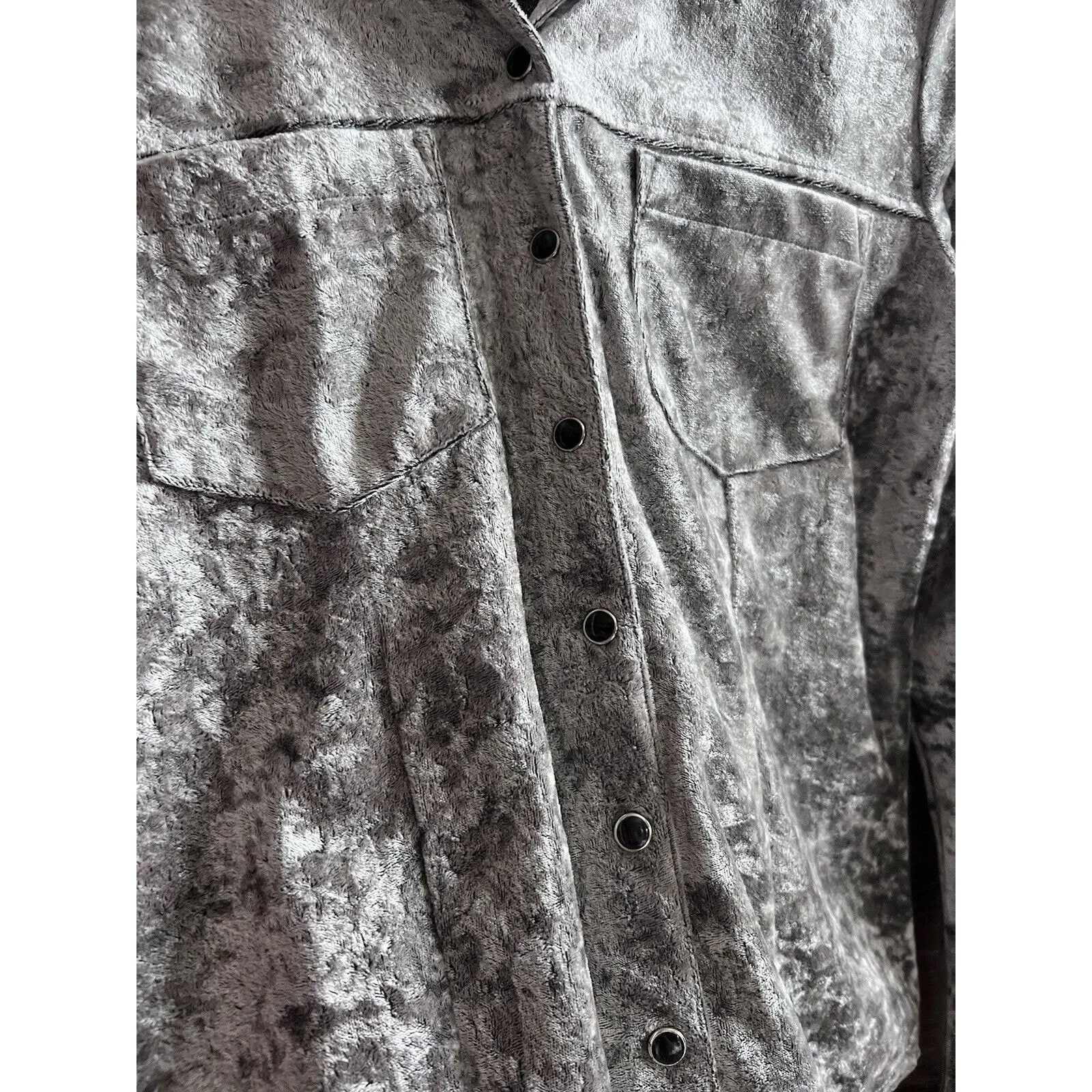 Aeropostale Vintage Y2K Velour Blouse Snap Silver Stretchy Top Shirt 2000’s - Image 4