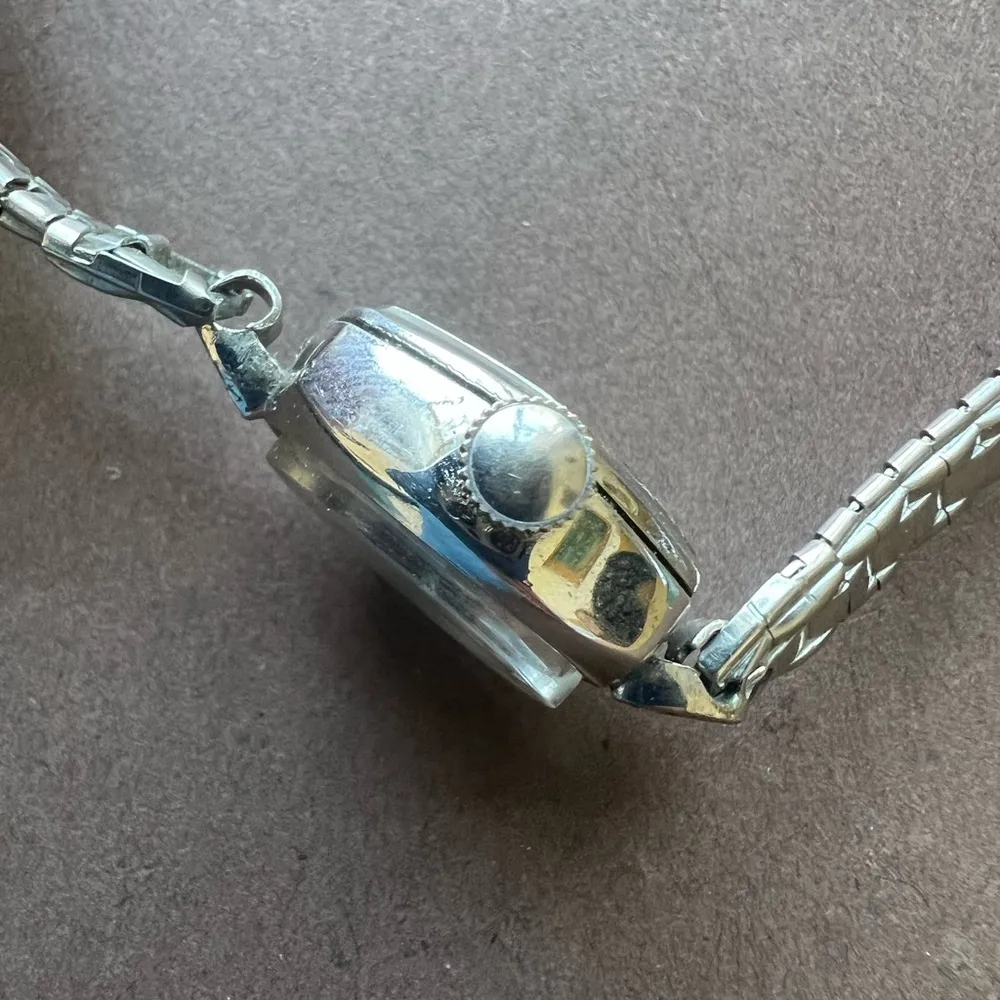 Hilton Ladies Watch 17 Jewels Incabloc Vintage Swiss Made Stainless - Image 4