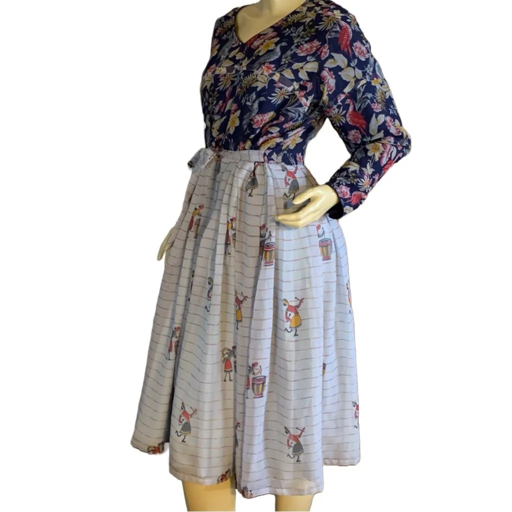 HANDCRAFTED BLUE MIDI DRESS WITH MIXED PATTERN BIRDS AND MUSICAL (APPX XL) - Image 4