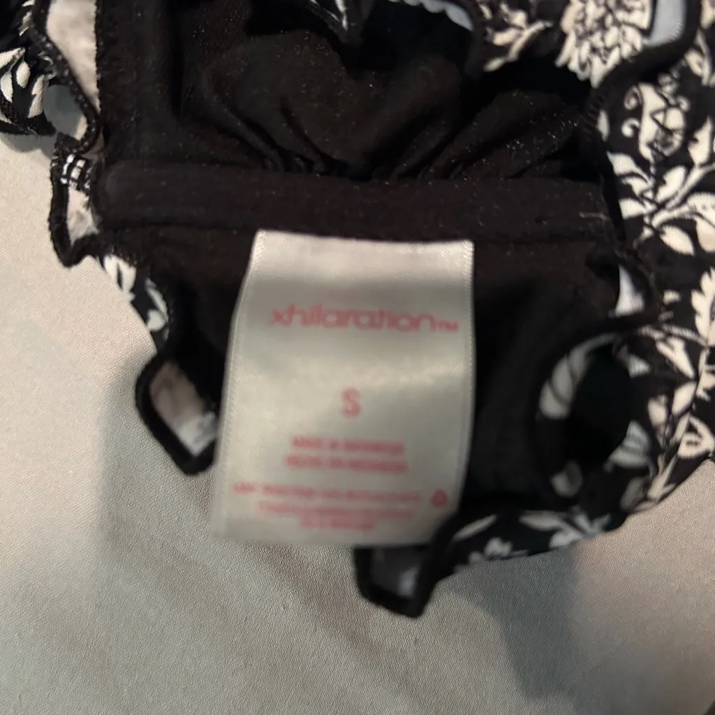 Xhilaration Black and White Floral Bikini Top - Image 2