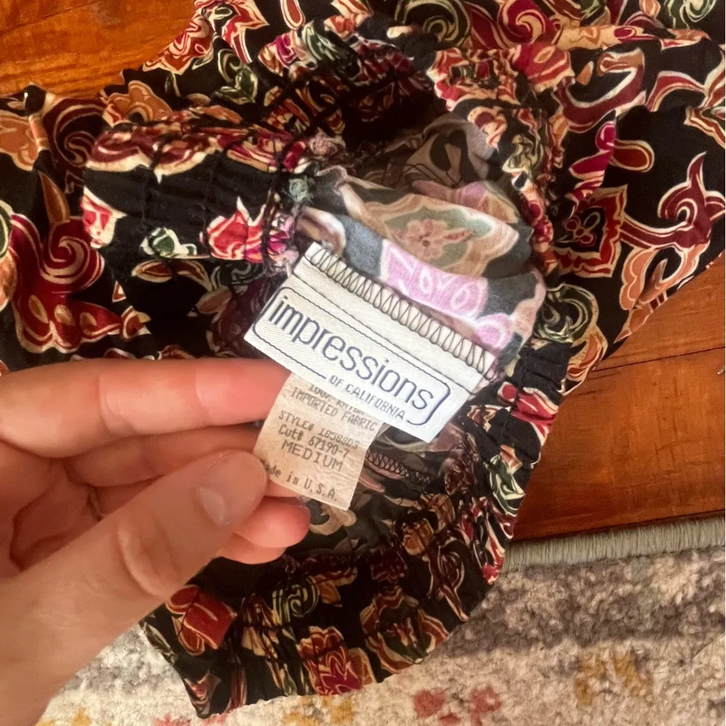 VINTAGE Impressions Floral Flowy shorts - Image 2