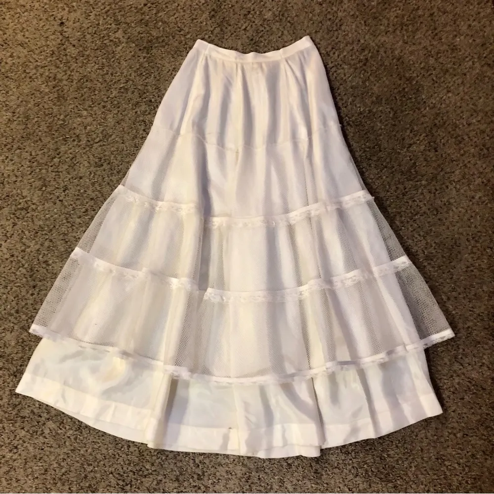 Vintage Wedding Dress Skirt Slip Womens S? Used Cream - Image 12