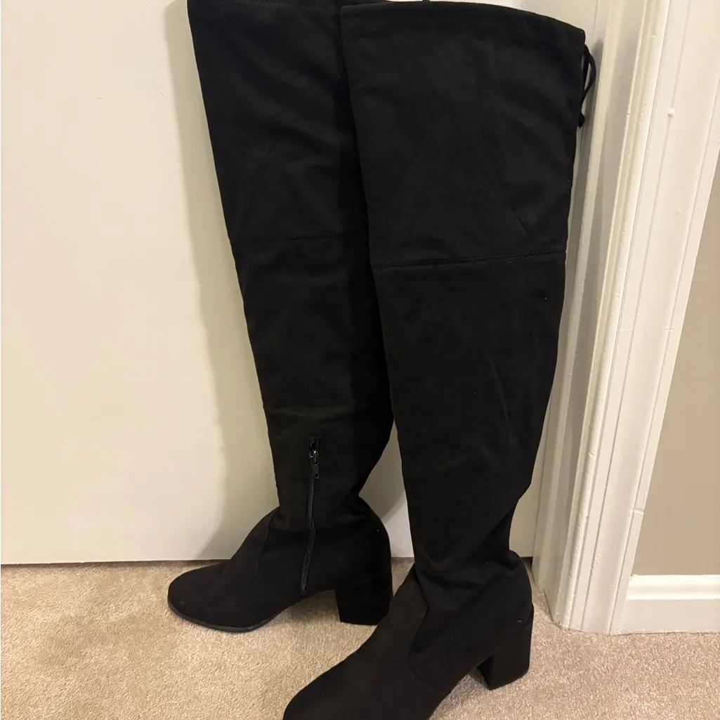 Black Knee-High Suede Boots Kelly&Katie Women’s size 7.5 - Image 2