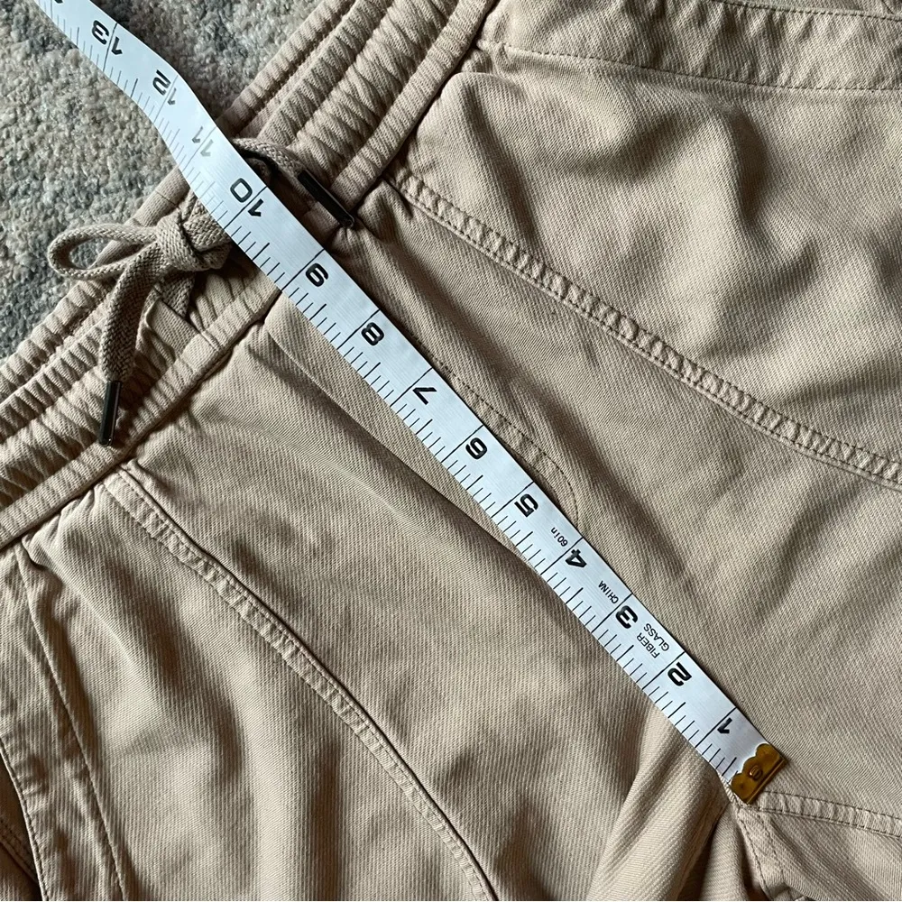 Athleta Farallon Cropped Cargo Pant Tan Size 4 - Image 5