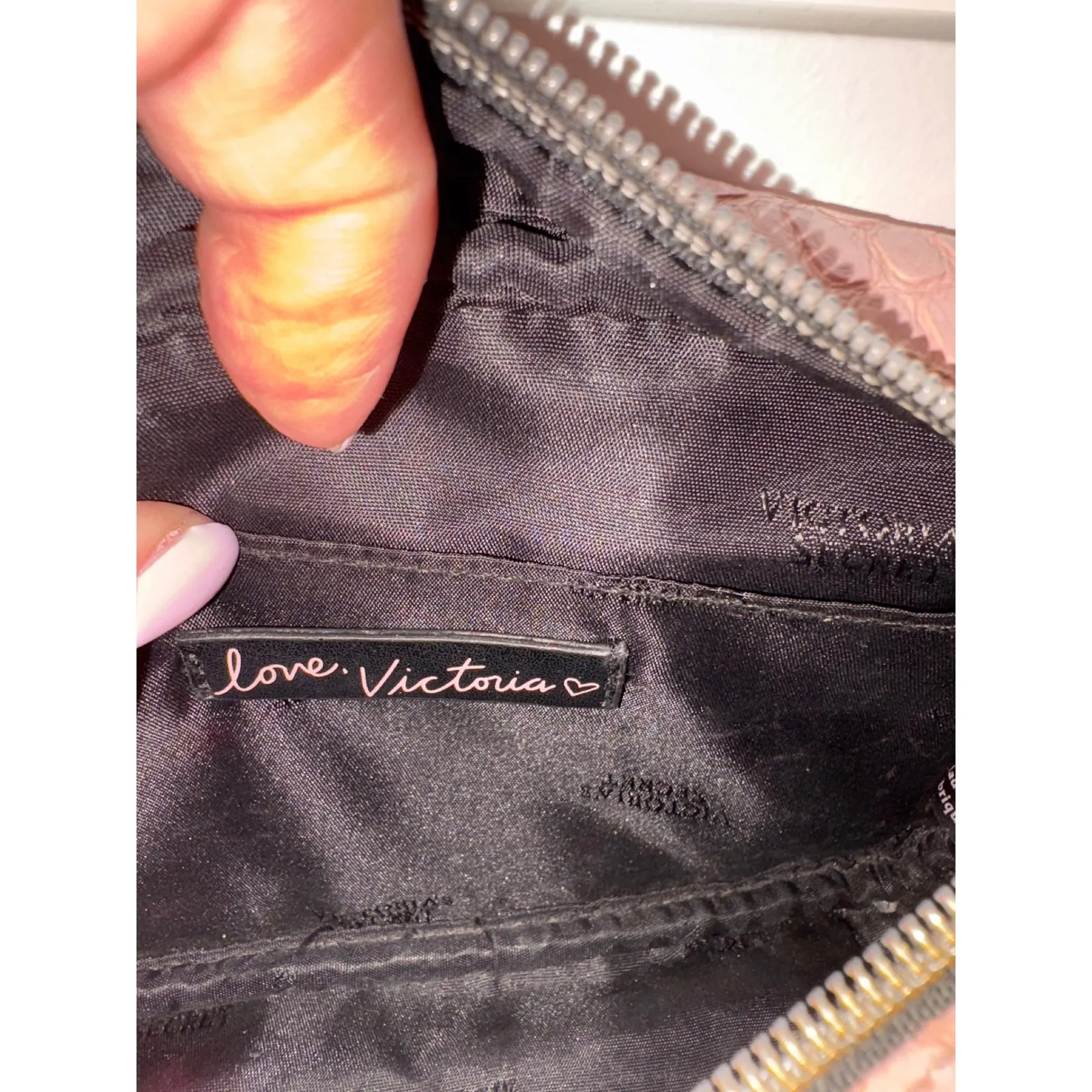 Victoria's Secret‎ Pink Croc Embossed Crossbody Bag Camera Bag - Image 6