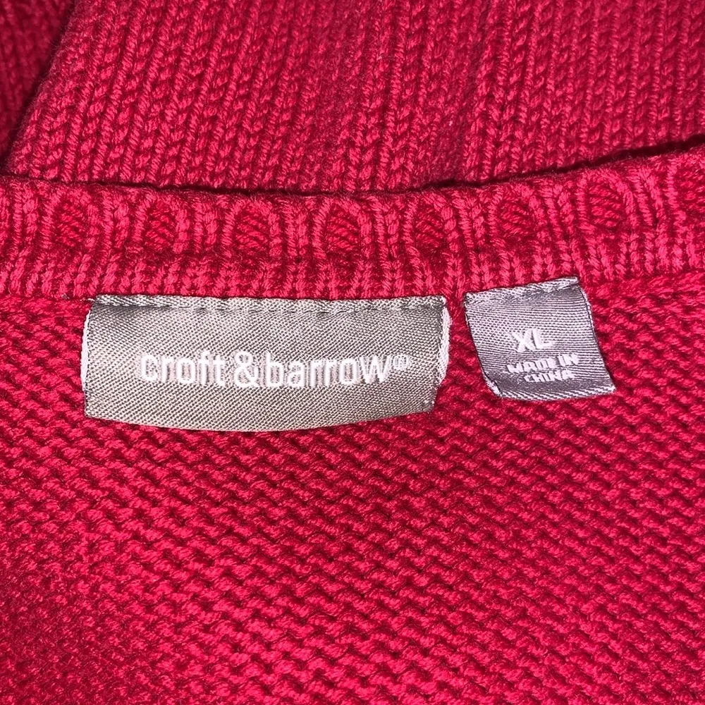 Croft & Barrow  red triangle print Christmas v-neck sweater - Image 5