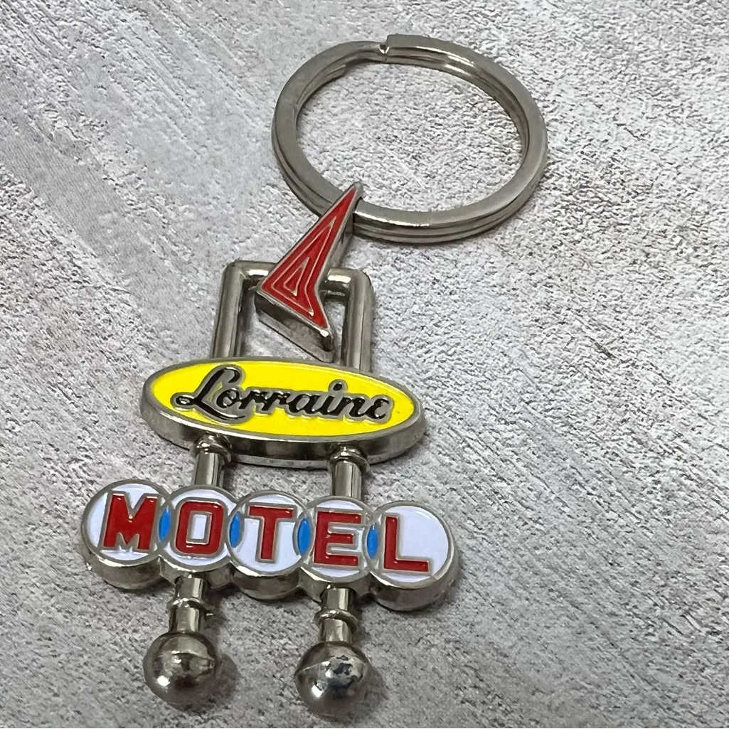 Lorraine Motel Keychain National Civil Rights Museum VTG 3" Memphis MLK Jr. Gold - Image 2