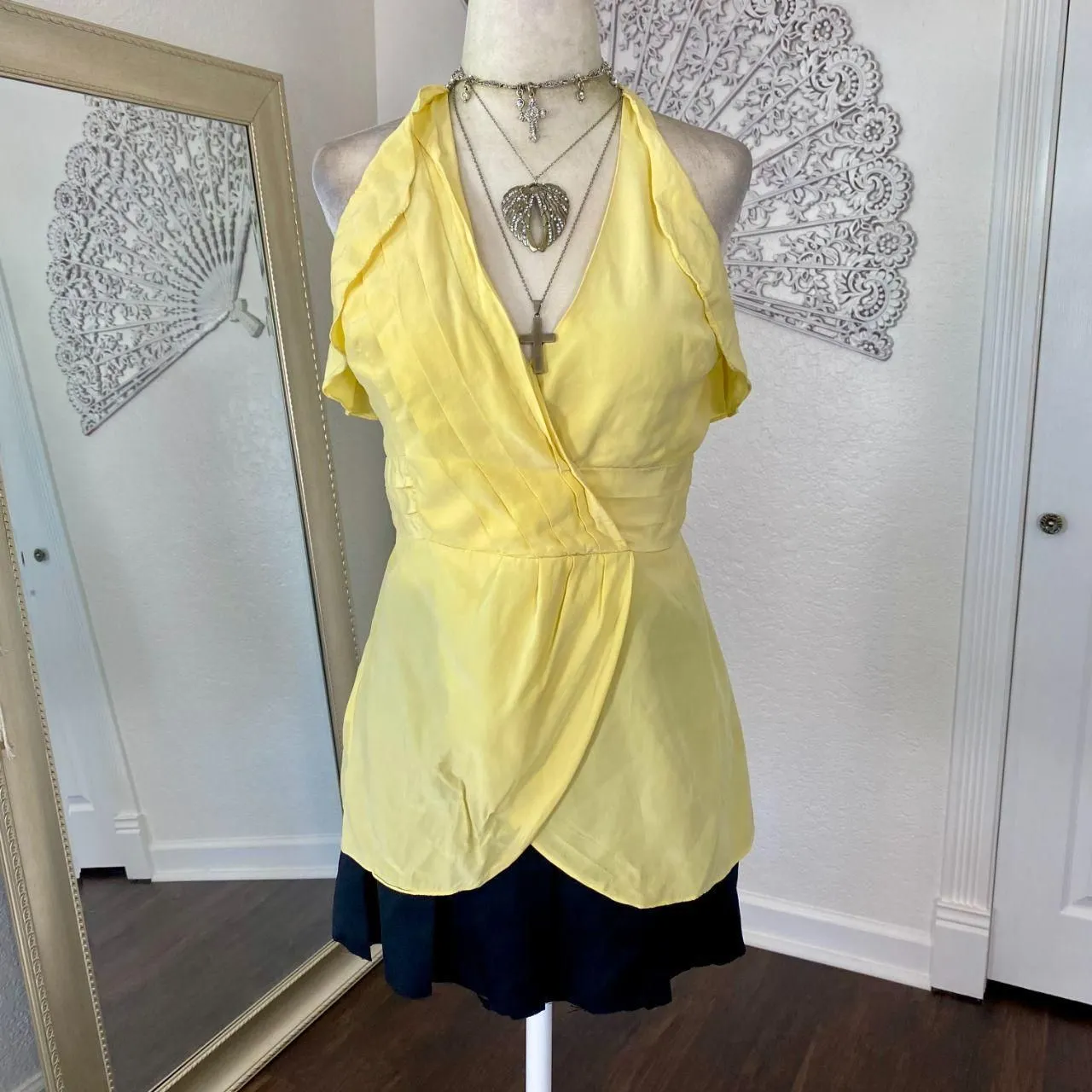 BCBG MAXAZRIA Butter Yellow Coquette Silk Fairy Babydoll Halter Cami Top S - Image 3