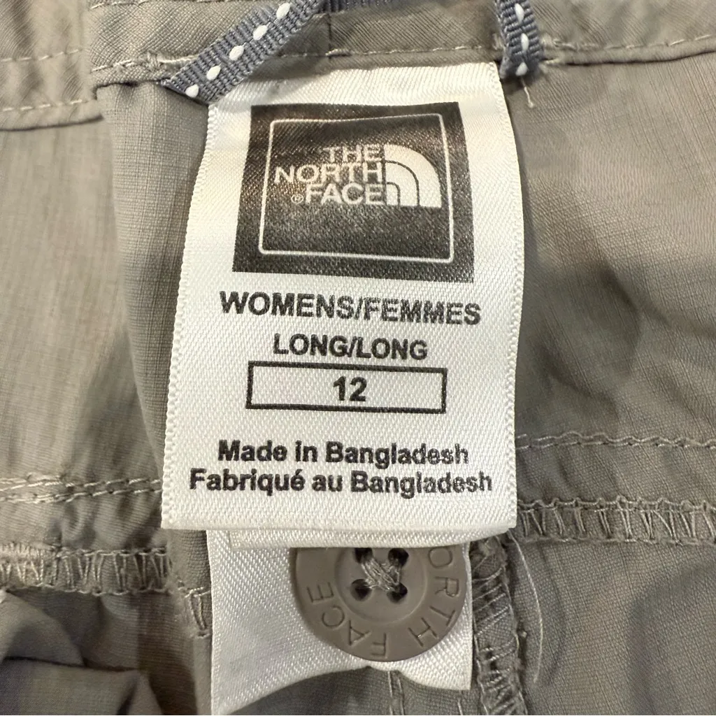 The North Face Gorpcore Cargo Hiking Shorts Women’s 12 Long Gray Nylon Outdoors - Image 6