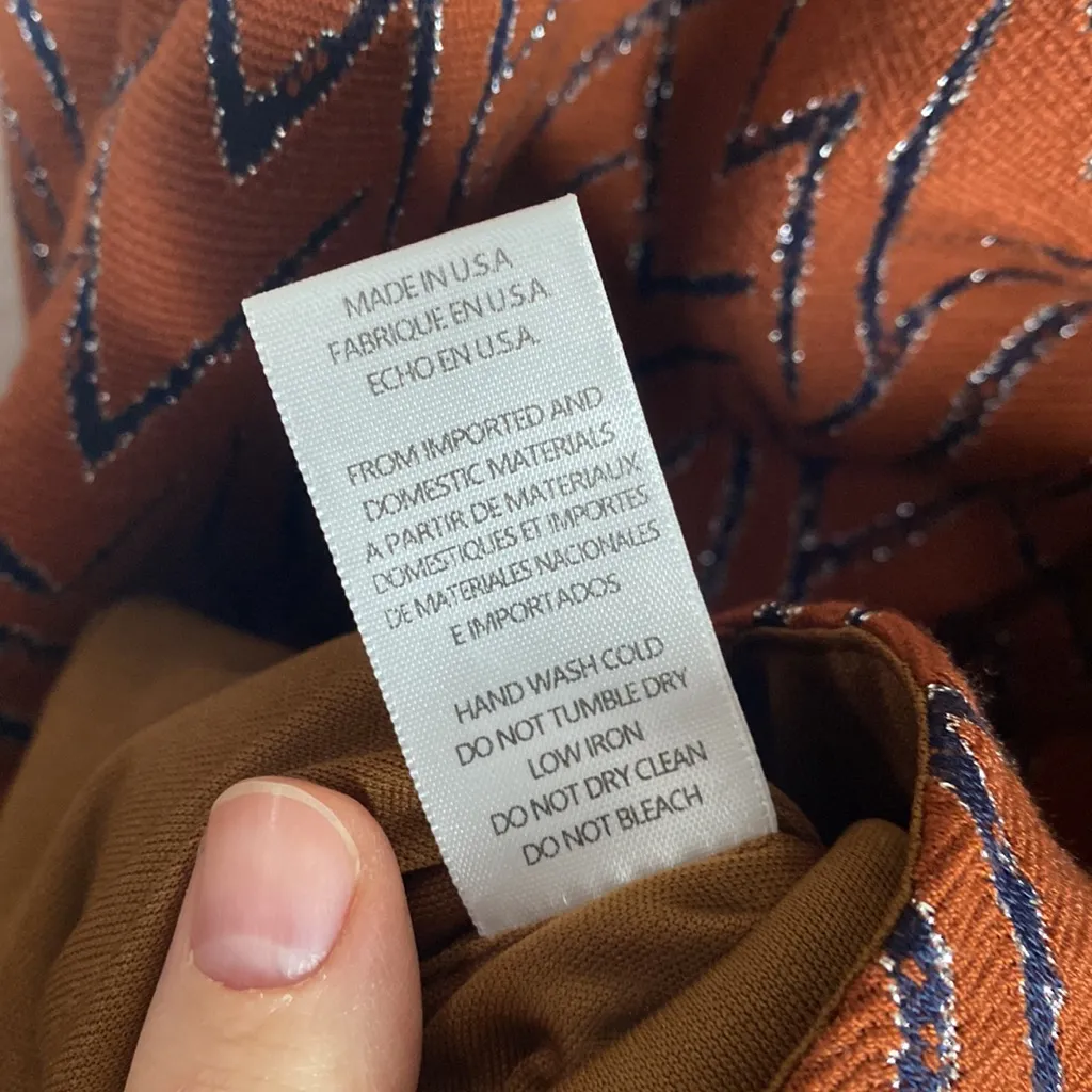 Anthropologie Eva Franco sheen chevron print terracotta front twist top size S - Image 10