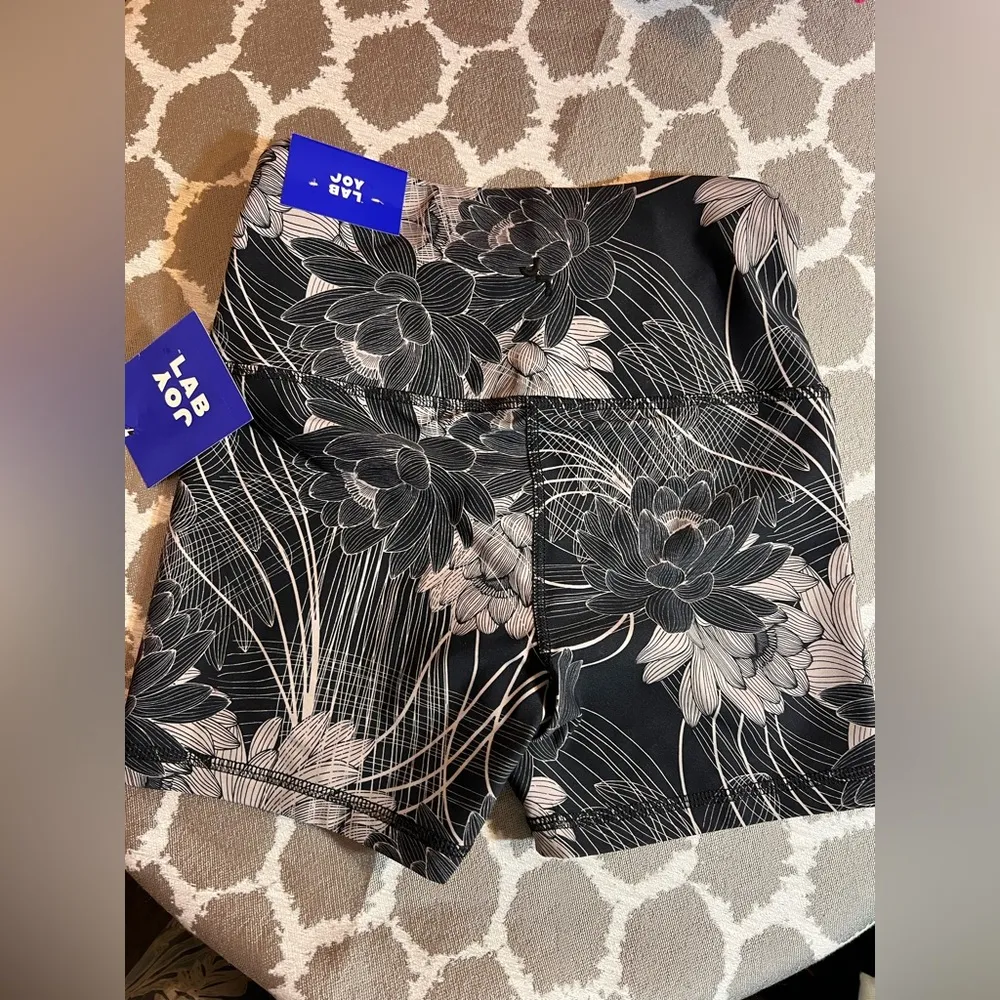 JoyLab NWT Floral Active Shorts activewear athleisure bike gym workout summer - Image 3