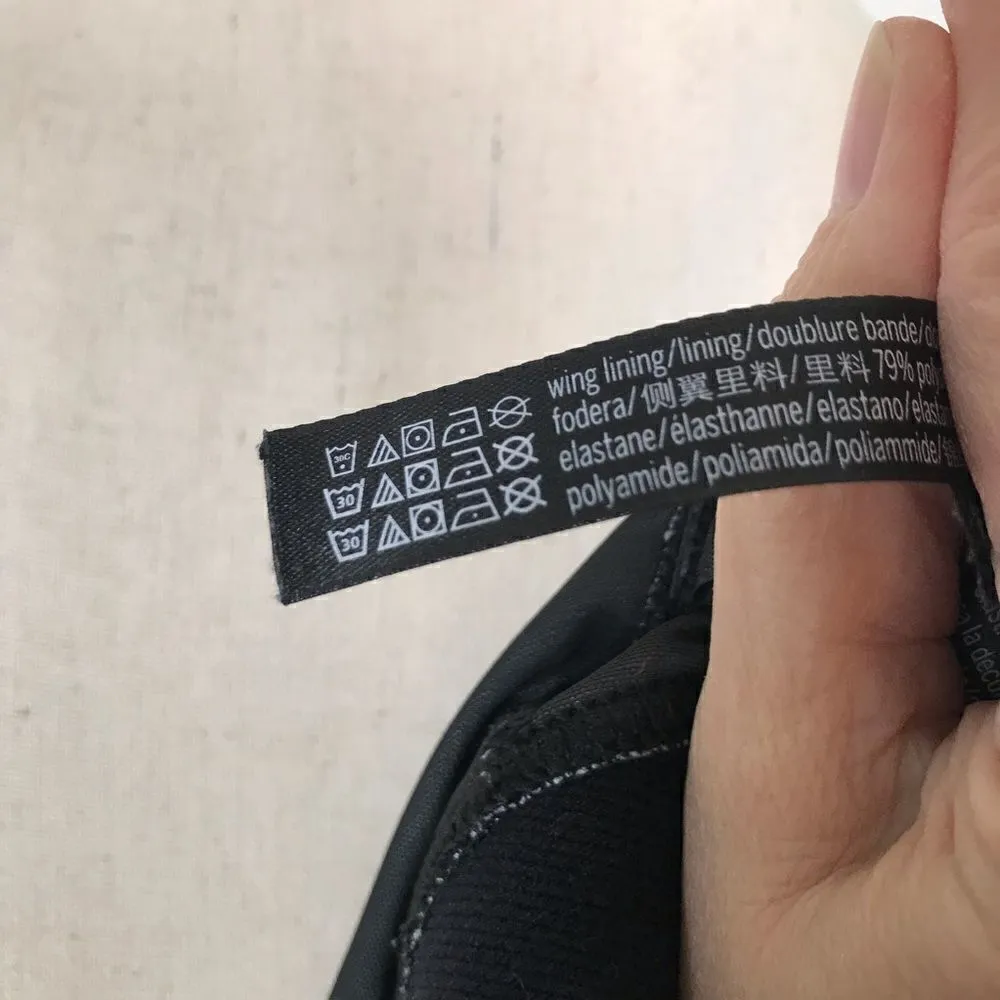 Victoria’s Secret Sport “the player“ racer back sports bra S/M - Image 5