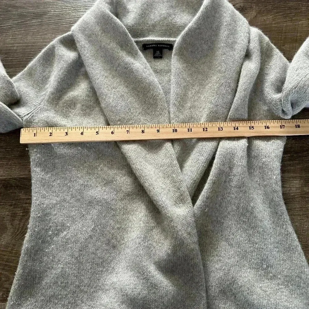 Banana Republic Angora Gray Shawl Collar Women's Cardigan Size Extra Small - Image 4