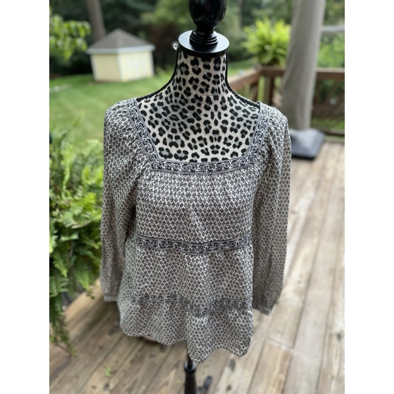 Old Navy Top S White Black Long Sleeve Square Neck Elastic Button Cuff Boho - Image 2