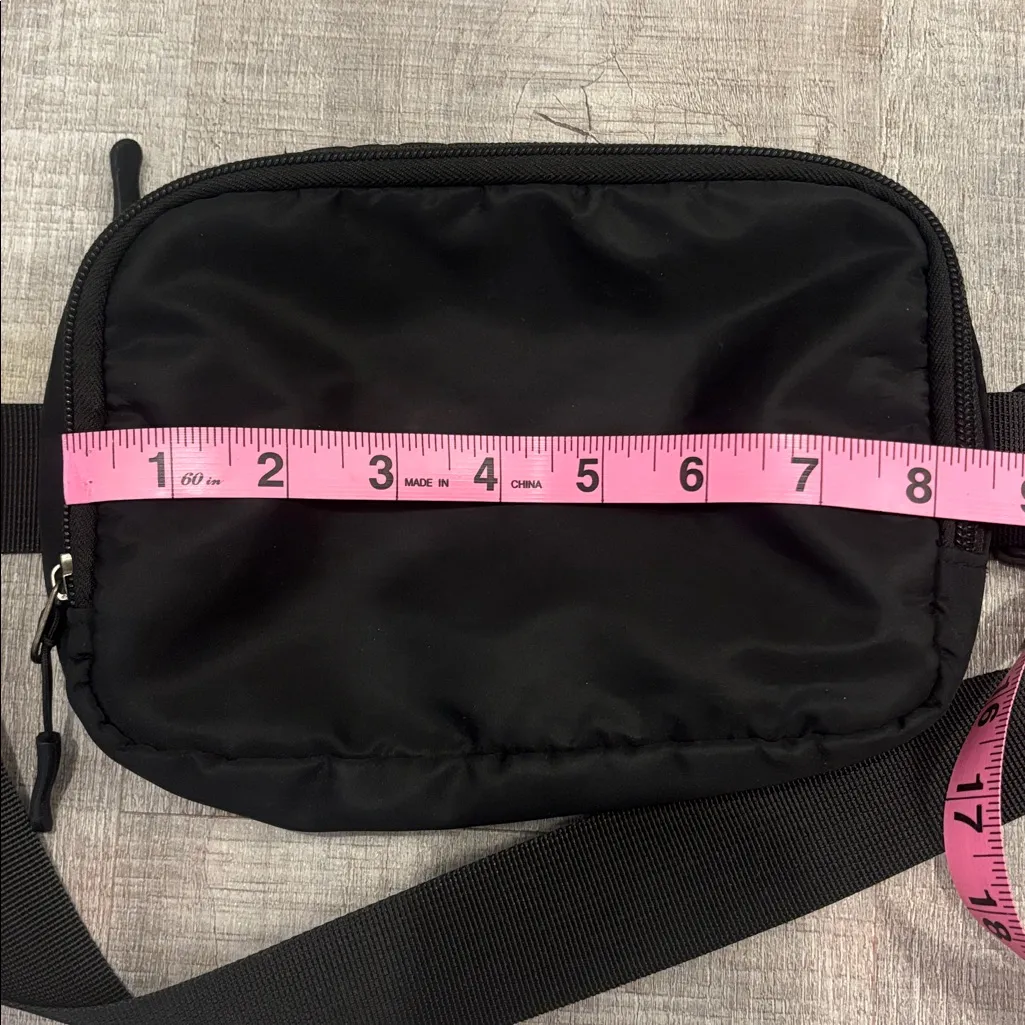 black fanny pack crossbody bag - Image 4