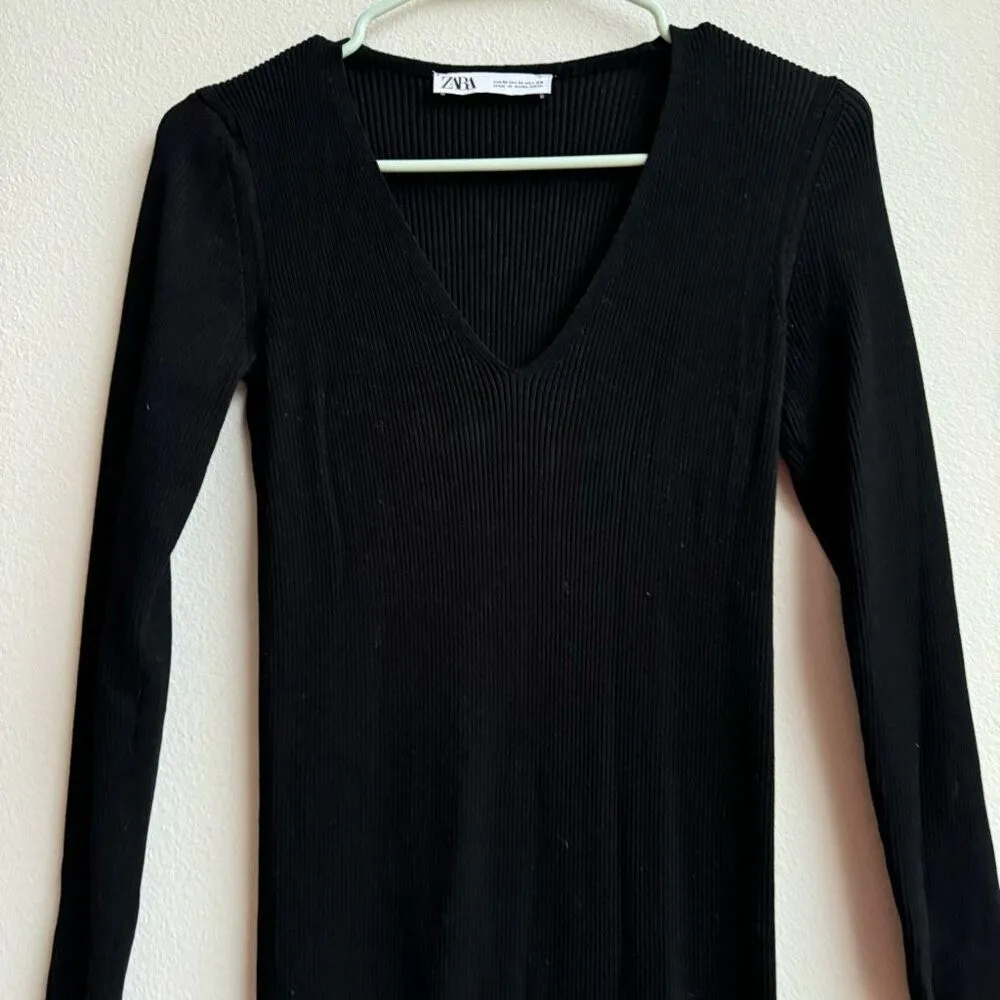 Zara Long Sleeve Black Knit Flare Hem Midi V Neck Sweater Dress Size Medium - Image 2