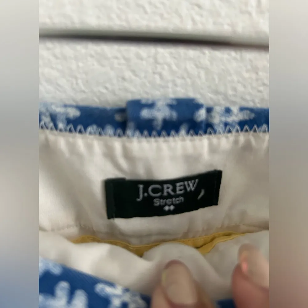 JCREW SHORTS. Looks brand new - Image 4