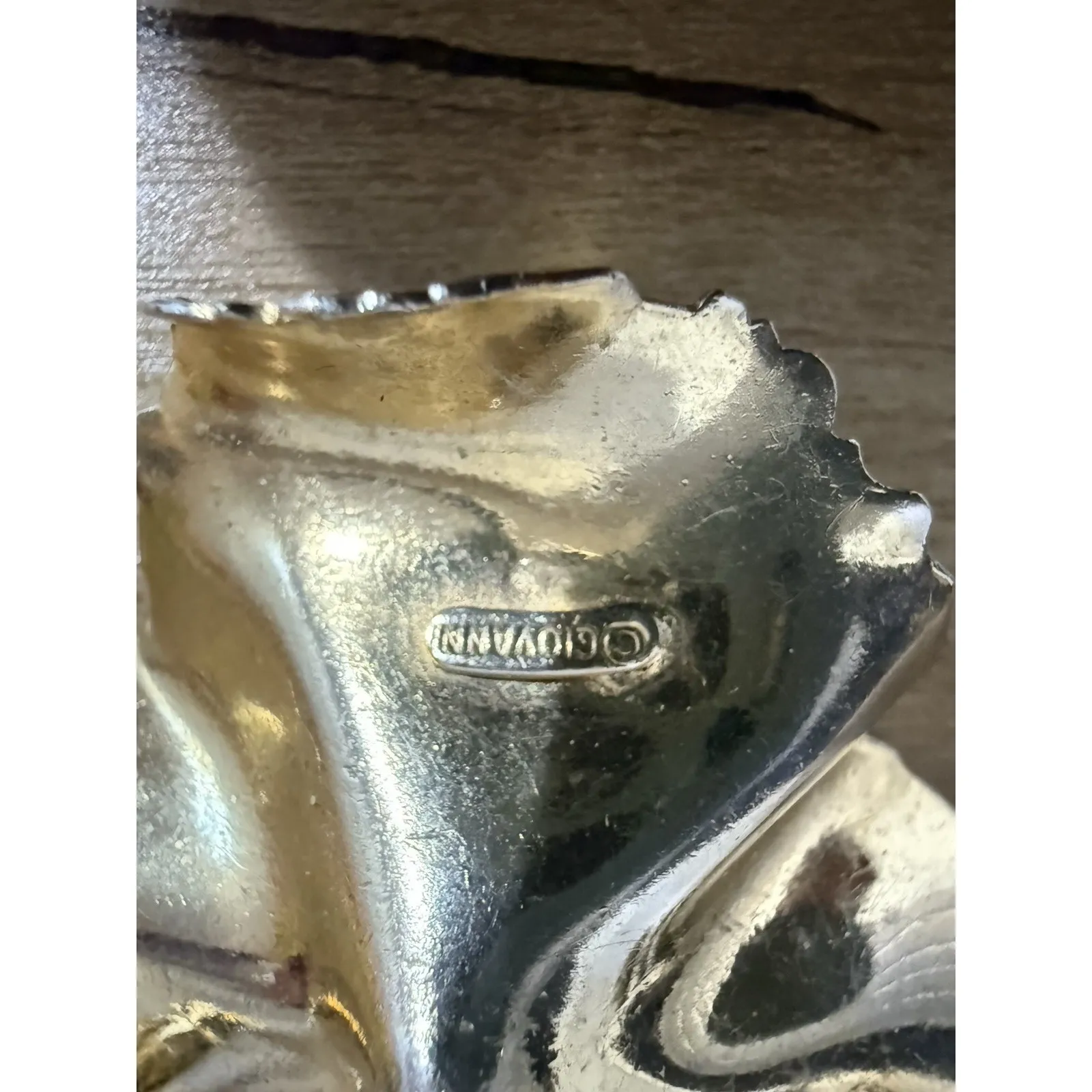 Vintage‎ Gold tone Metal Signed Giovanni Pansy Floer Design Pin Brooch 1970's - Image 3