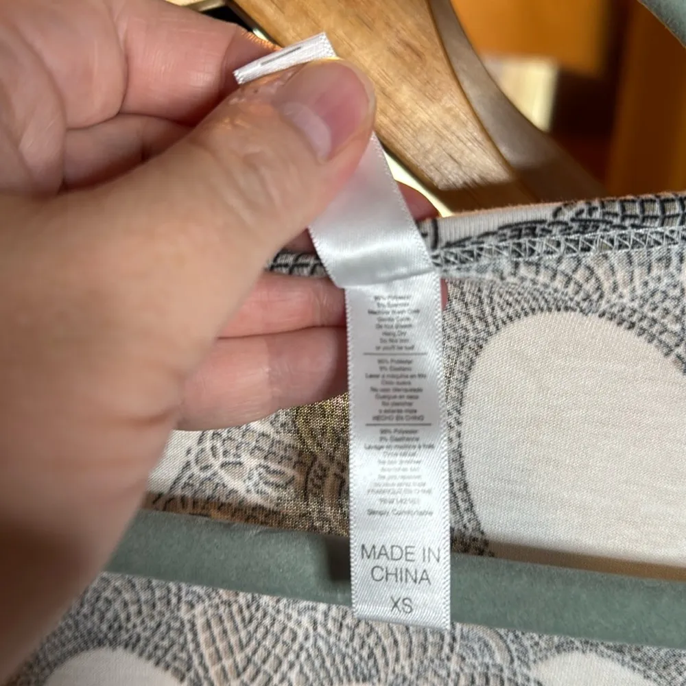 NWT LuLaRoe Perfect T Heart Cream White Black Tan Short Sleeve Tee Size XS - Image 6