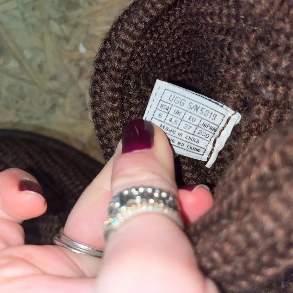 Ugg Australia knit uggs size 6 - Image 4